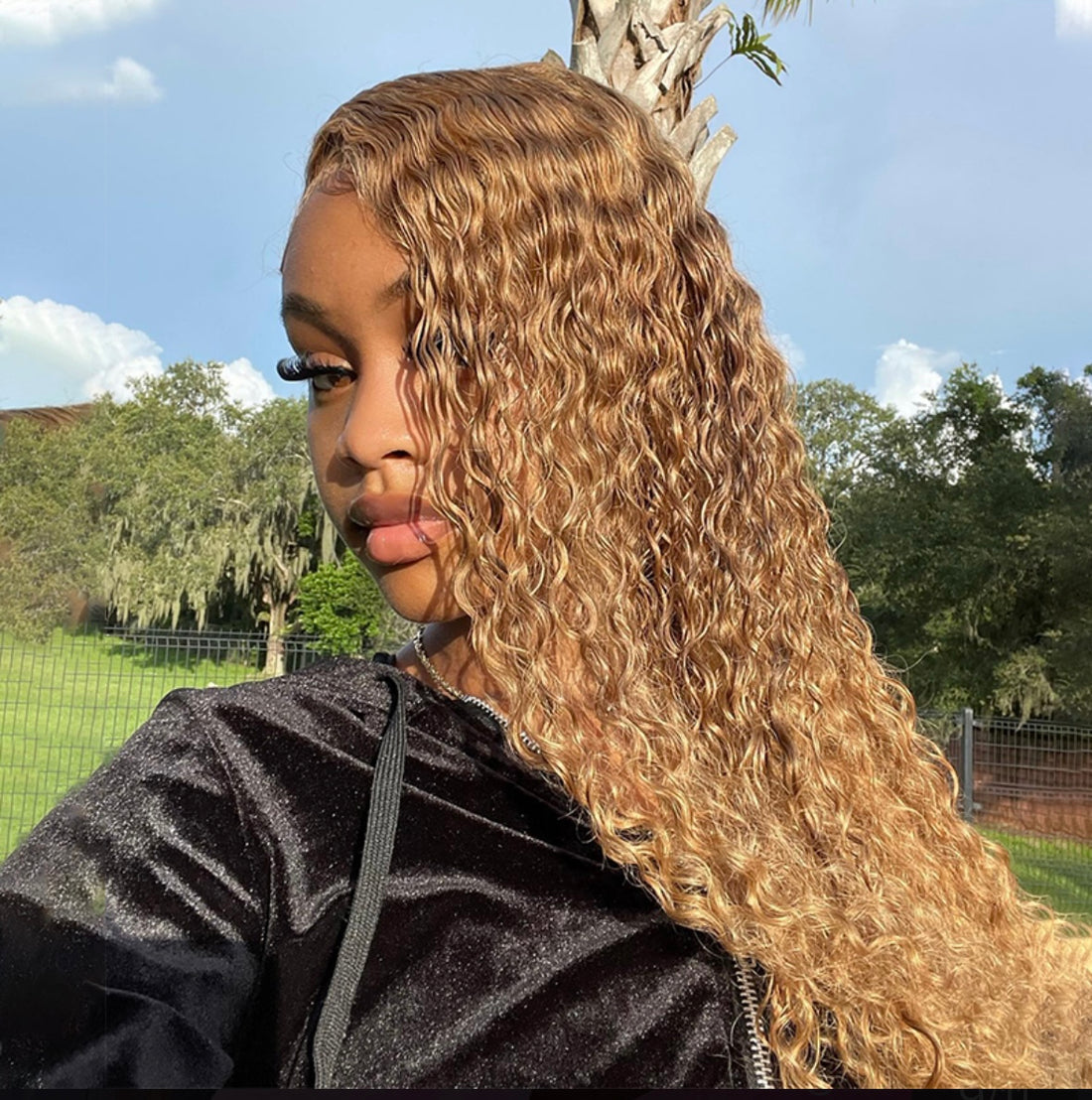 Honey Blonde Water Wave Wig – Pre-Plucked Transparent Lace 13x4 | AKISS BEAUTY